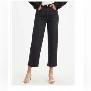 Levi’s Ribcage Straight Jeans